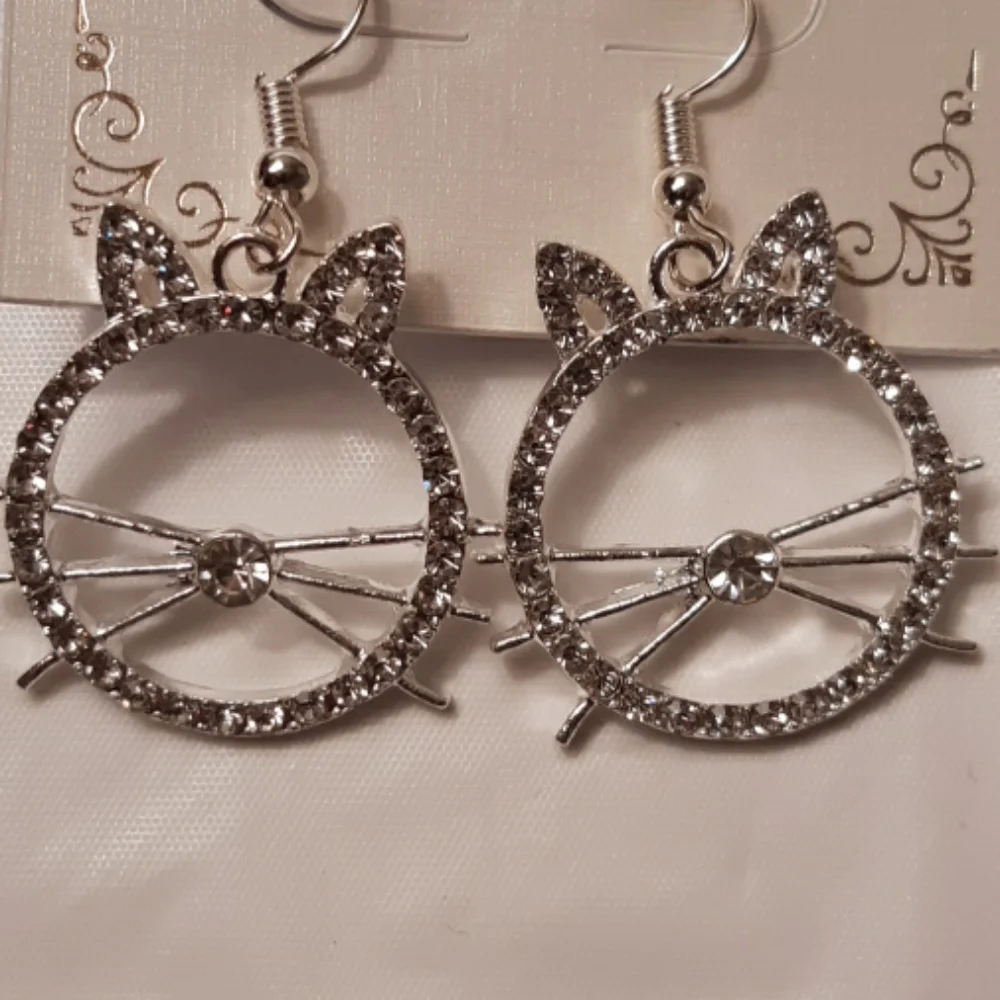Dream Plus Cat Earring